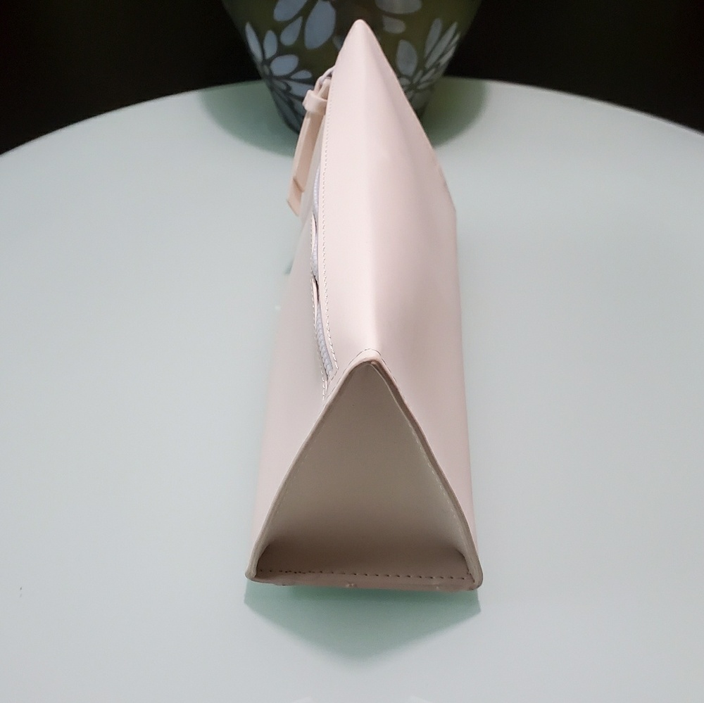 Givenchy Parfums Cosmetic Case - Picture 2 of 8